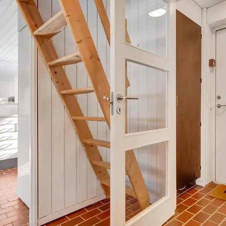 Charming Retreat In Rodhus